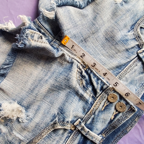 3 Jean Shorts - Picture 12 of 14